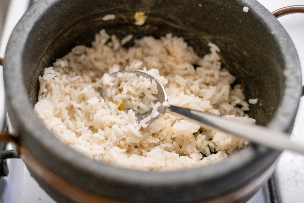sobras de arroz en olla arrocera